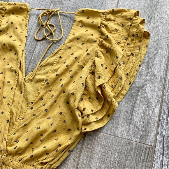 🔥🔥BILLABONG - RUFFLE SLEEVE ROMPER🔥🔥 - Picture 7 of 8